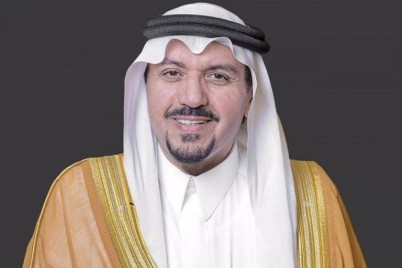 أمير القصيم يتبادل «السلام بالنظر» خلال اجتماع بالإمارة
