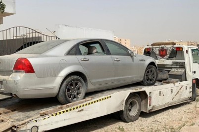 بلدية الخبر تُزيل 25 سيارة تالفة ومهملة من حي الحمراء