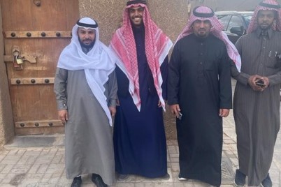 الأمير عز الدين آل سعود ومعرف أهالي  الحائط  بزيارة للقرية التراثية 