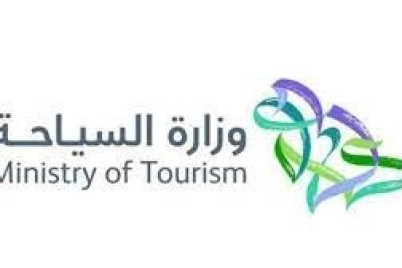 "السياحة" تلزم المنشآت السياحية بتطبيق الإجراءات الاحترازية وتكثف جولاتها