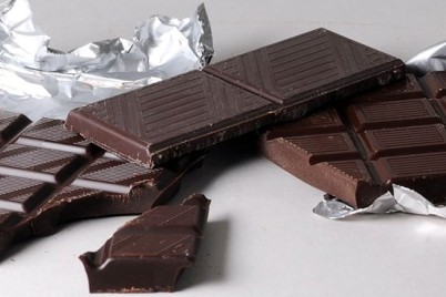 الشوكولاتة الداكنة تعزّز عمل النظام المناعي ووظائف المخ
