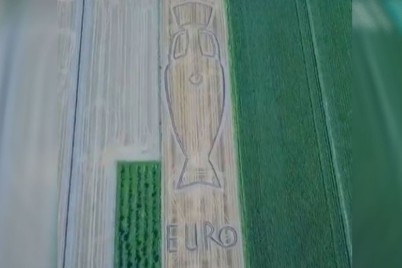 مزارع إيطالي يحتفل بفوز بلاده بكأس الأمم الأوروبية بطريقته الخاصة