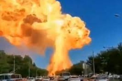 لحظة انفجار بمحطة وقود في روسيا