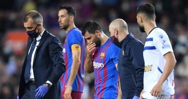 برشلونة يعلن غياب أجويرو 3 أشهر بسبب عدم انتظام ضربات القلب