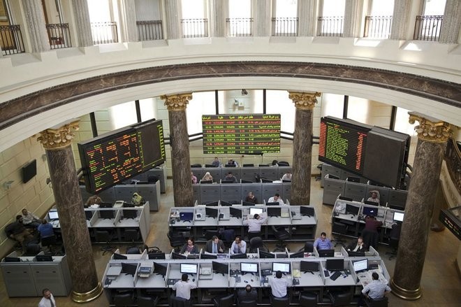تراجع " النفط " و ارتفاع البورصة المصرية مع تراجع معظم بورصات الخليج