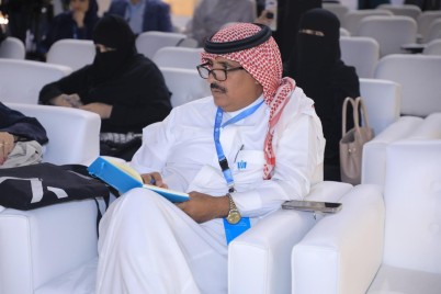 في ندوة حوارية بمعرض جدة للكتاب: متخصصون يؤكدون ندرة المؤلفات الموجهة لليافعين