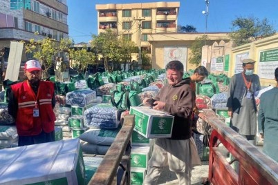 عطاءات السعودية.. مركز الملك سلمان يوزع 10 أطنان مساعدات غذائية وإيوائية في كابل الأفغانية