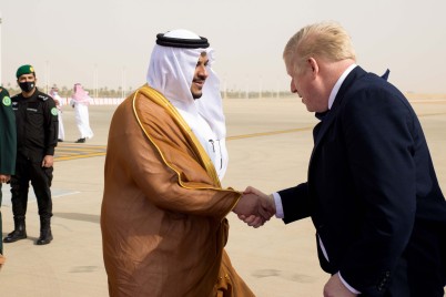 رئيس الوزراء البريطاني يصل الرياض