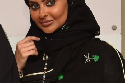خلود لبني .. قصة نجاح مخرجة ومعدة سعودية أثرت إذاعة جدة بأجمل البرامج