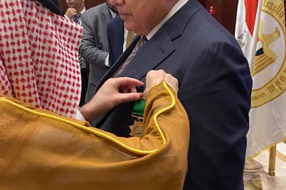 السياحة العربية تمنح وسامها من الدرجة الأولى للسيد محمد أبو العينين
