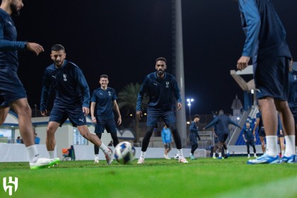 الهلال يلتقي نساجي اليوم في دوري أبطال آسيا