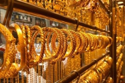 شهدت أسعار الذهب في المملكة، اليوم الأحد، استقرارًا بالأسعار مقارنةً بالأسعار خلال الفترة الماضية.