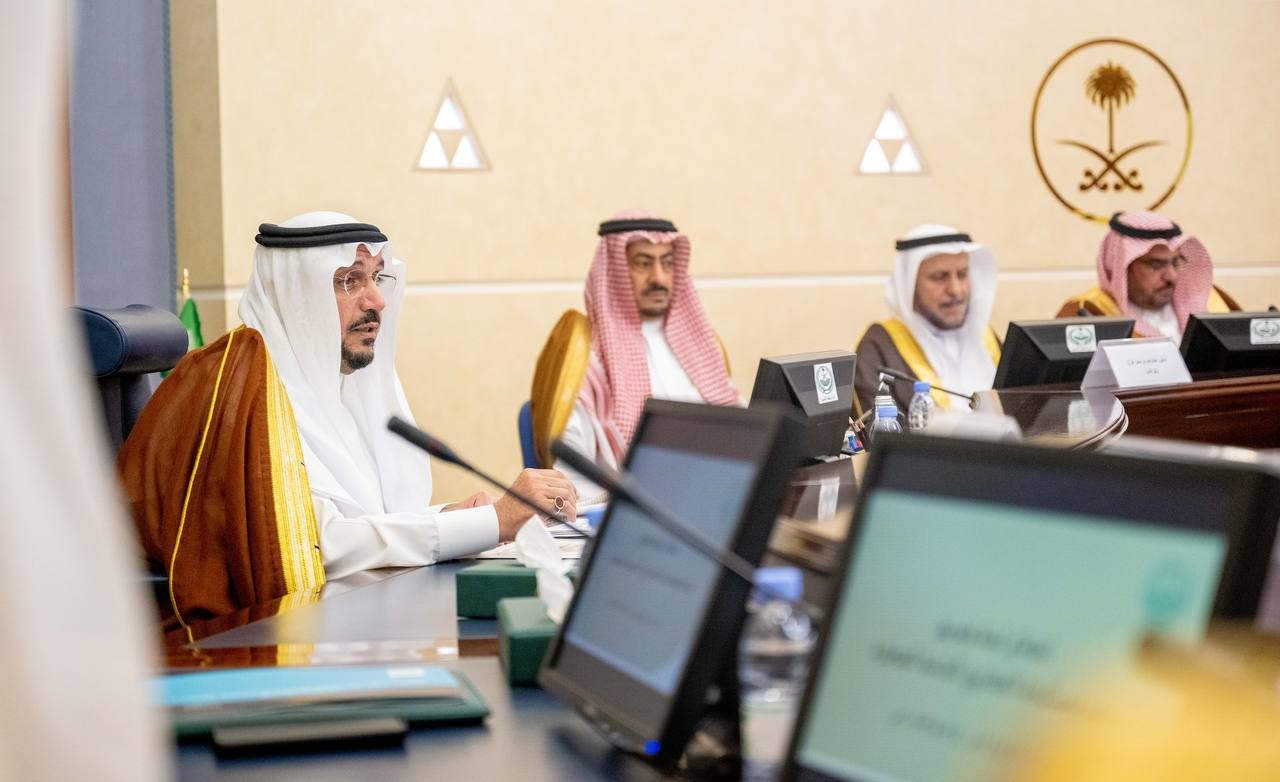 "أمير القصيم" يترأس اجتماع مناقشة المشاريع المتعثرة للقطاع الخاص